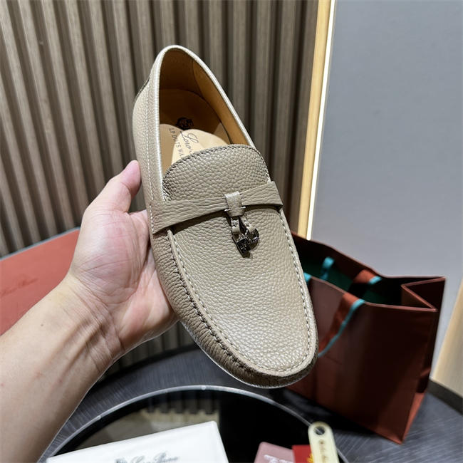 L0r0 P1ana Loafer