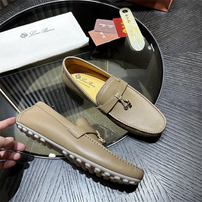 L0r0 P1ana Loafer