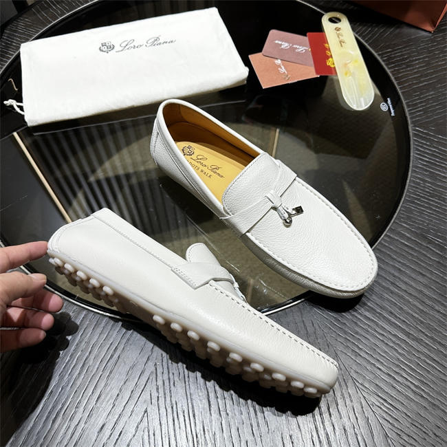 L0r0 P1ana Loafer