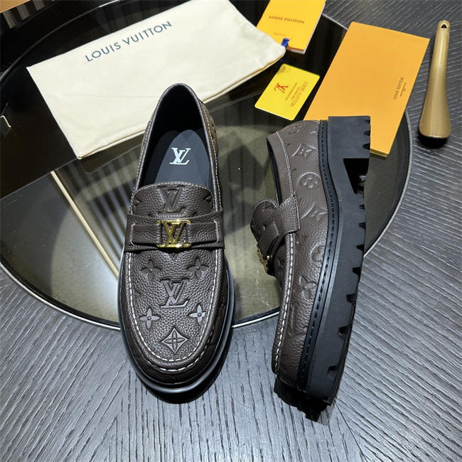 Lv Loafer084