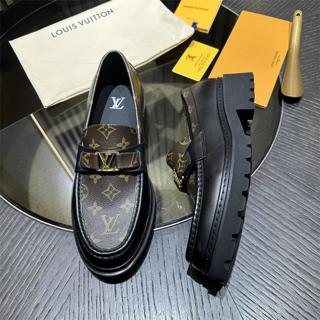 Lv Loafer086