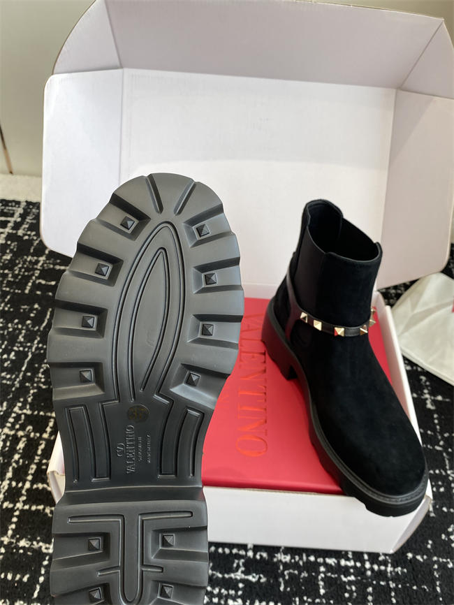 Va1e*ntin0 Boots