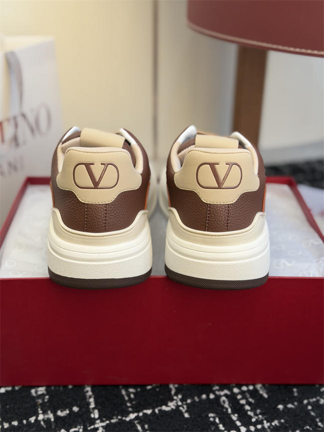 Va1e*ntin0 Sneakers