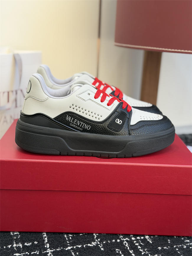 Va1e*ntin0 Sneakers