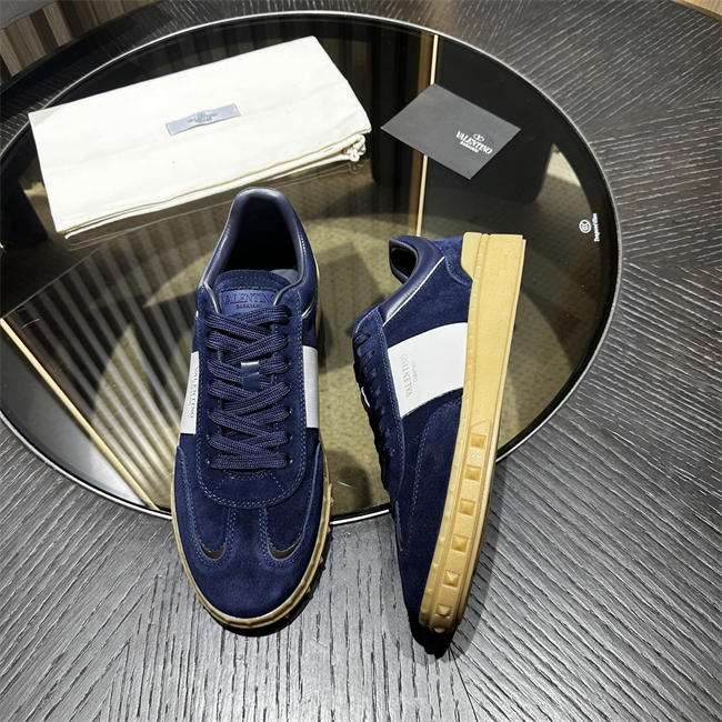 Va1e*ntin0 Sneakers