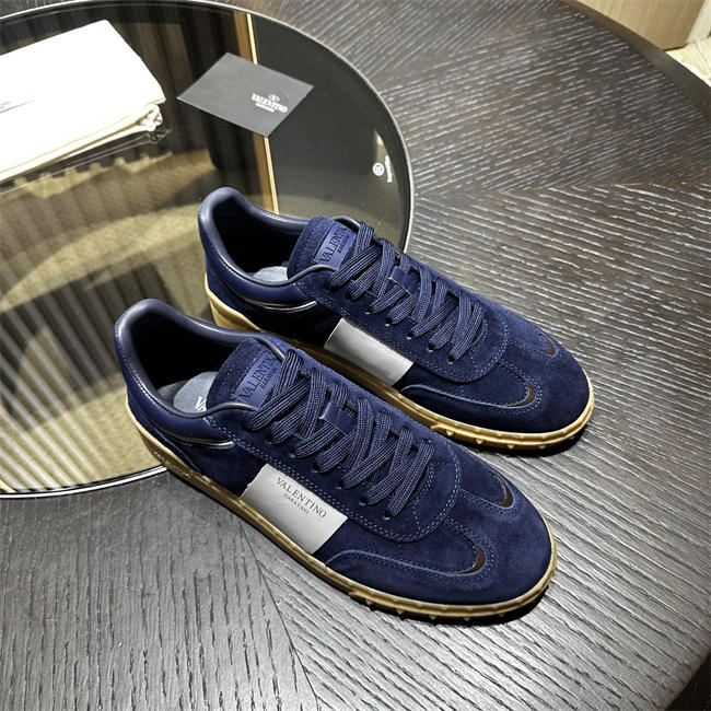 Va1e*ntin0 Sneakers