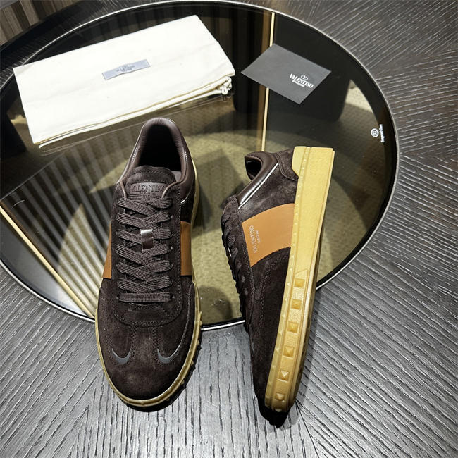 Va1e*ntin0 Sneakers