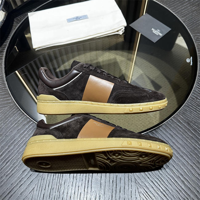 Va1e*ntin0 Sneakers