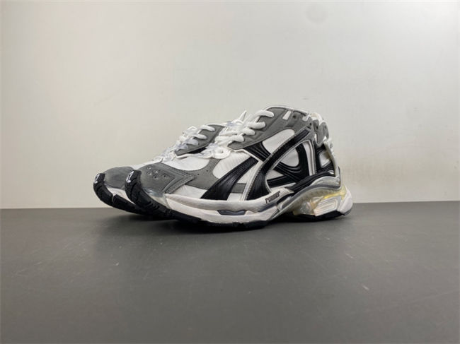 Ba1en*iaga RUNNER LED