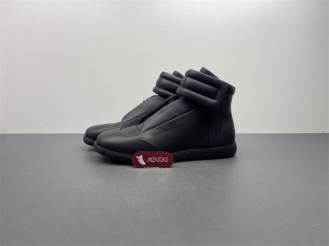 Ma1s0n Marg*e1a Sneaker 64