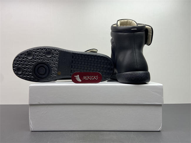 Ma1s0n Marg*e1a Sneaker 64