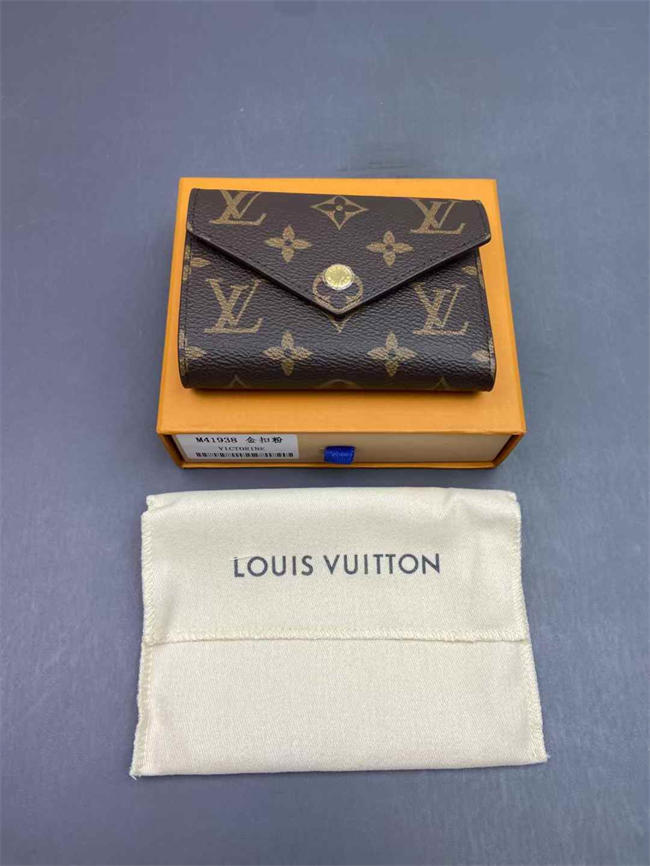 Victorine Wallet