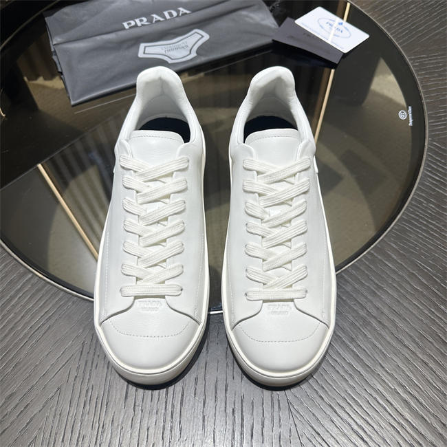 Pra*a Sneaker078