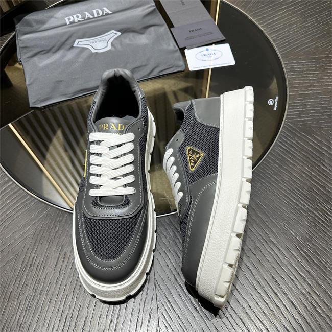 Pra*a Sneaker079