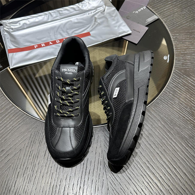 Pra*a Sneaker084
