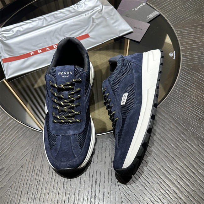 Pra*a Sneaker085