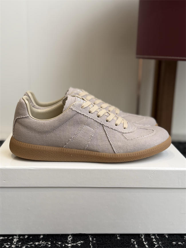 Ma1s0n Marg*e1a Sneaker 180