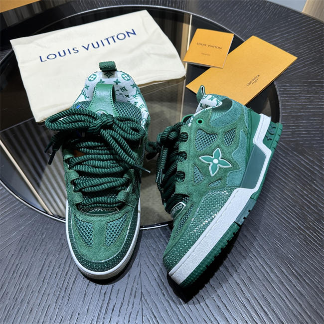 Lv Trainer Sneaker