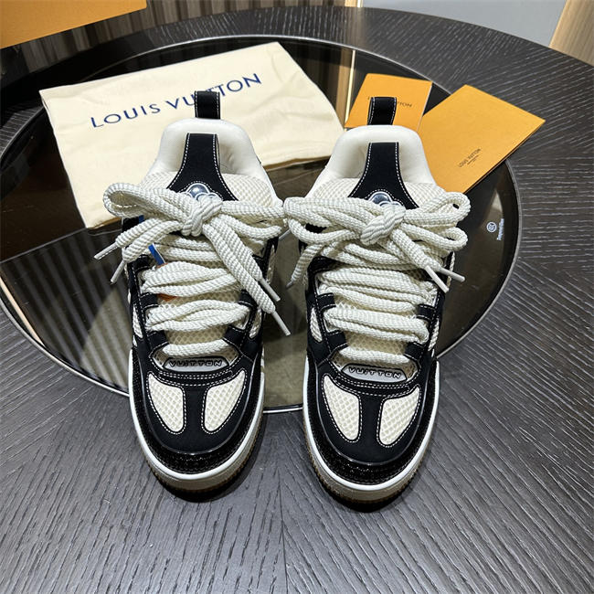 Lv Trainer Sneaker