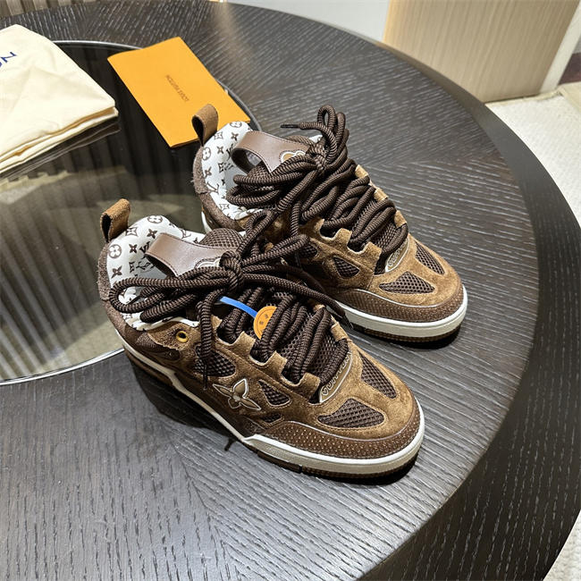Lv Trainer Sneaker