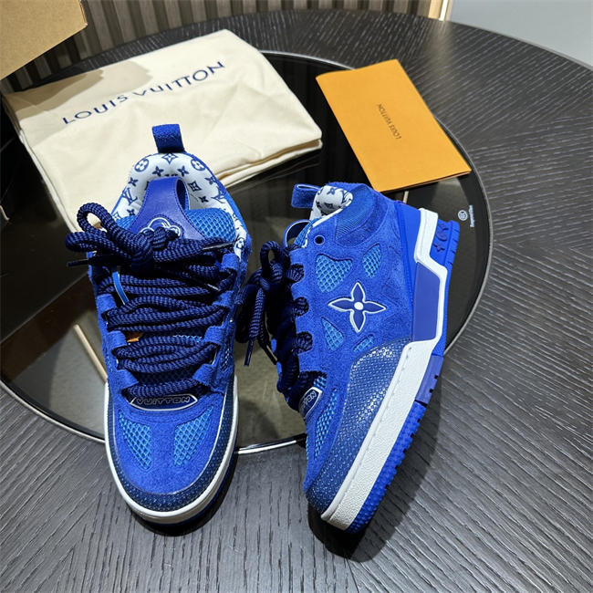 Lv Trainer Sneaker