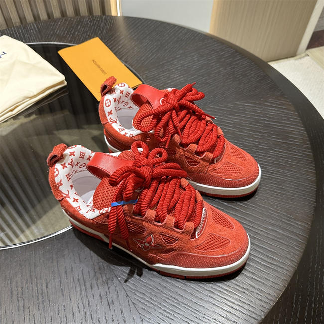 Lv Trainer Sneaker