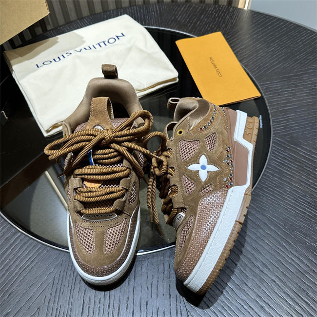 Lv Trainer Sneaker