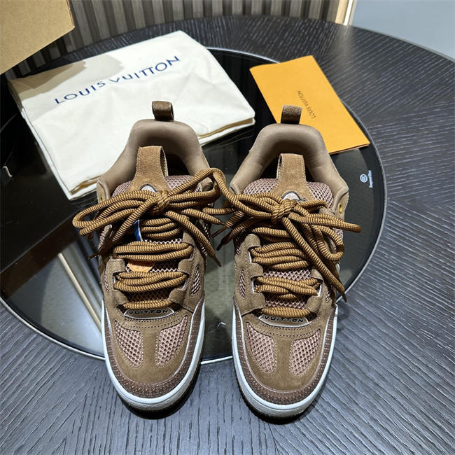 Lv Trainer Sneaker