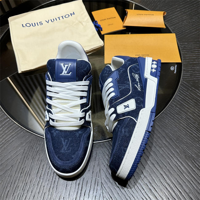 Lv Trainer Sneaker