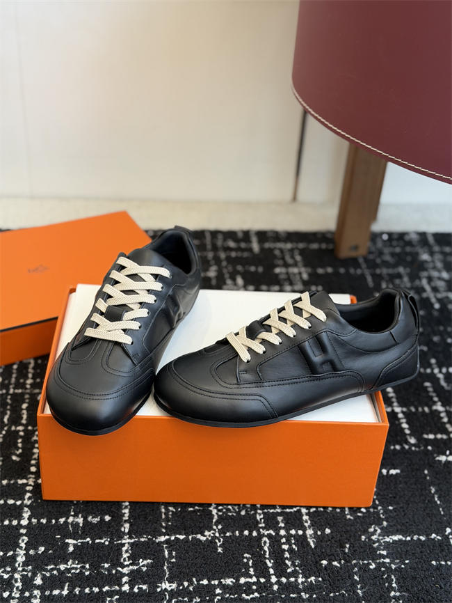 HER MES Sneaker