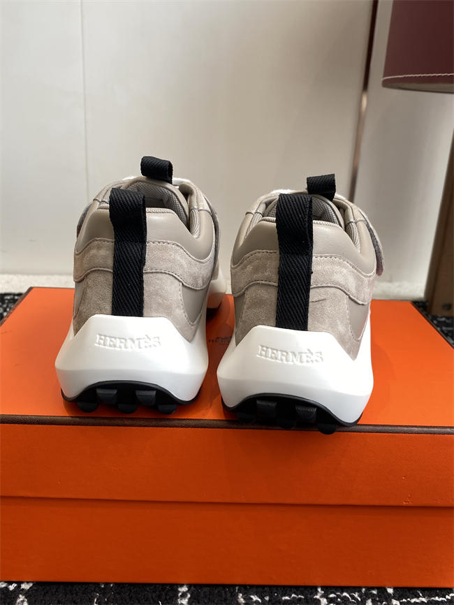 HER MES Sneaker