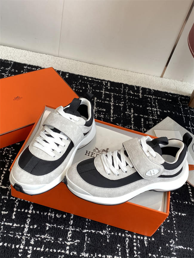 HER MES Sneaker
