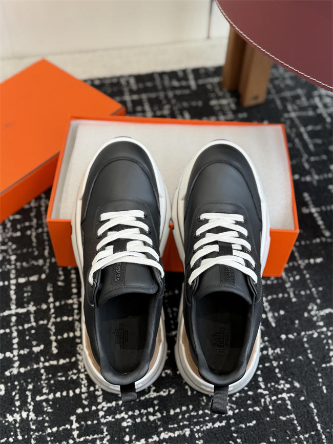 HER MES Sneaker