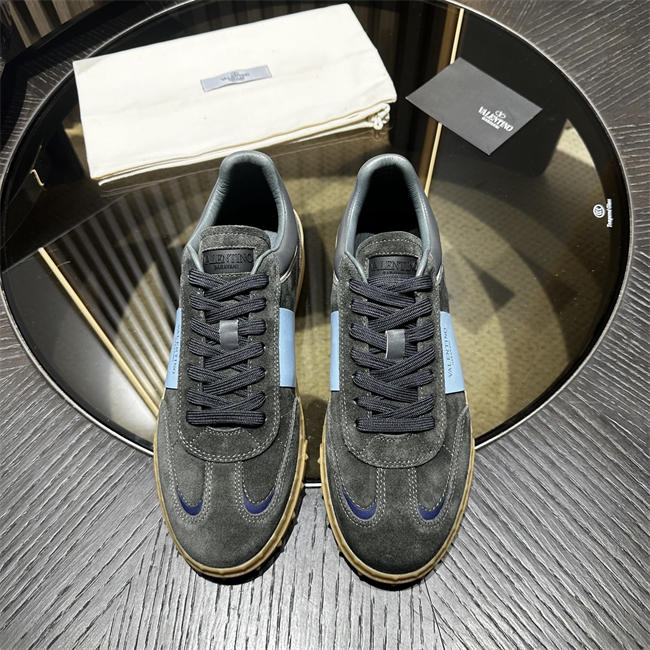 Va1e*ntin0 Sneakers