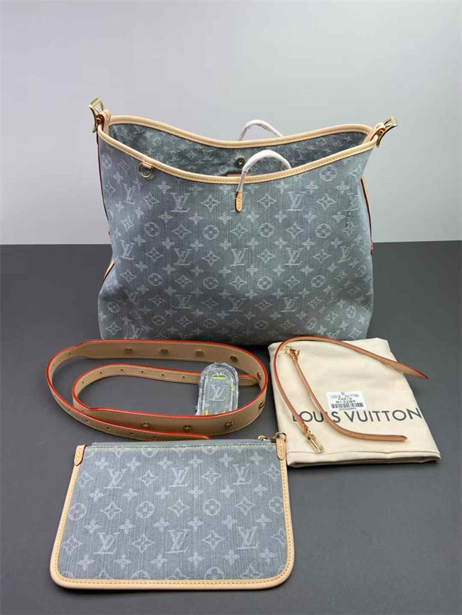 LV Monogram De*1m CarryAll