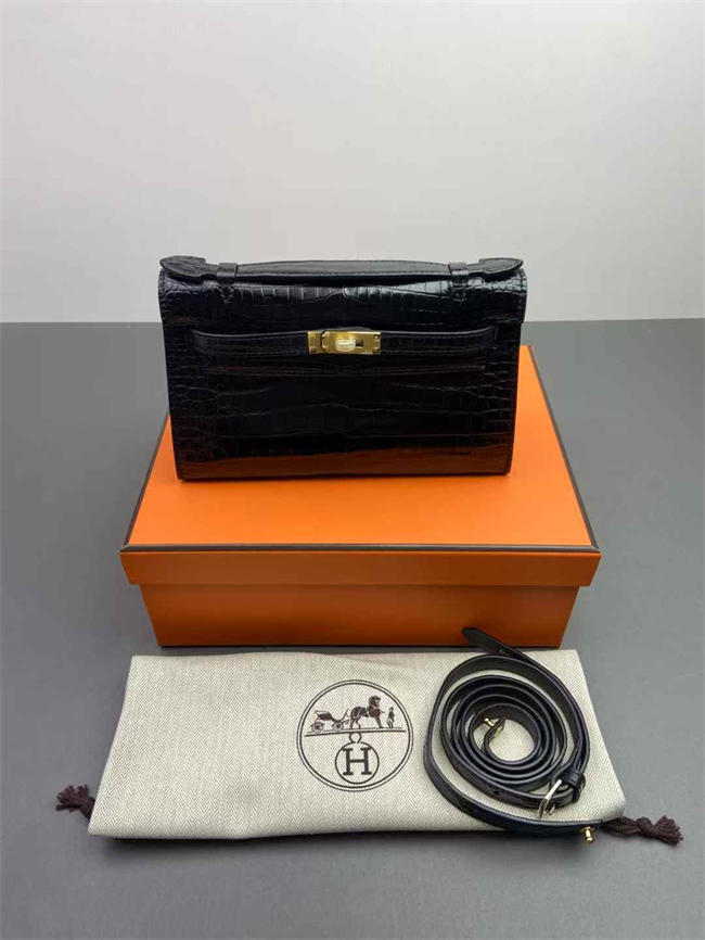 H**me5 Kelly Pochette Black