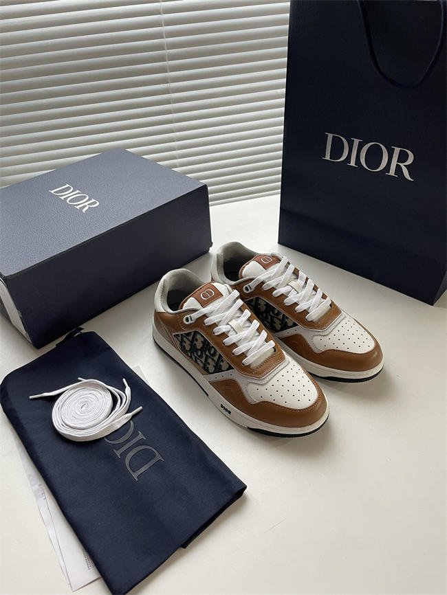 Dr B27 Sneaker