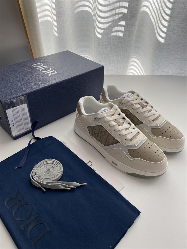 Dr B27 Sneaker