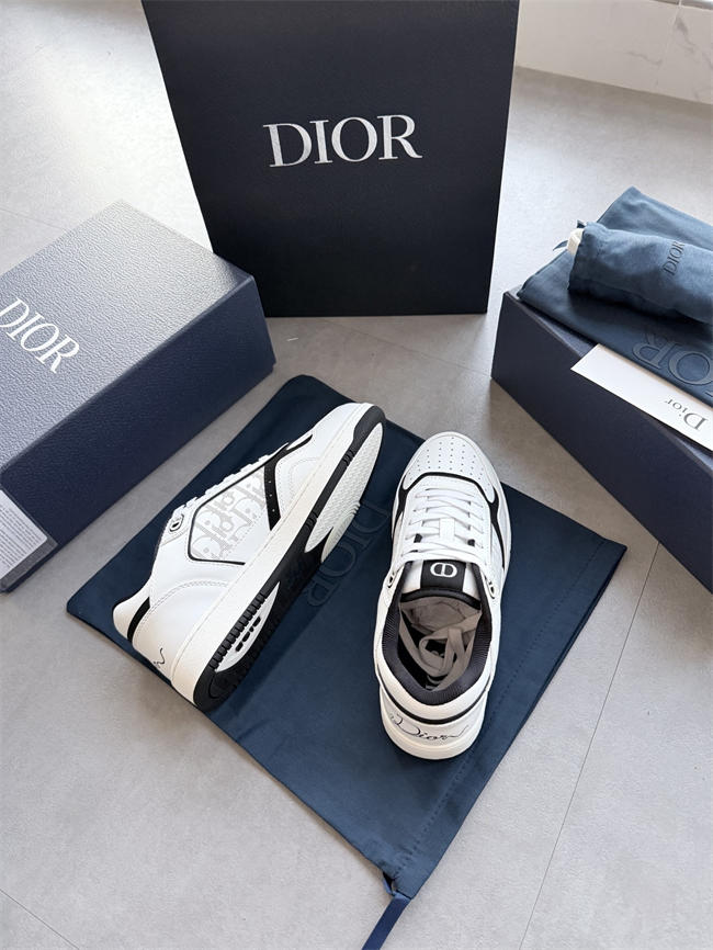 Dr B27 Sneaker
