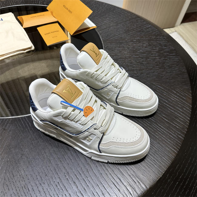 Lv Trainer Sneaker