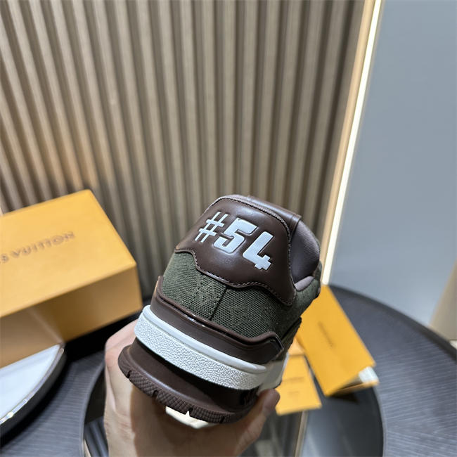 Lv Trainer Sneaker